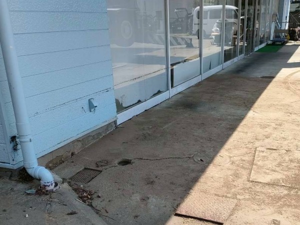 足場設置　清掃前